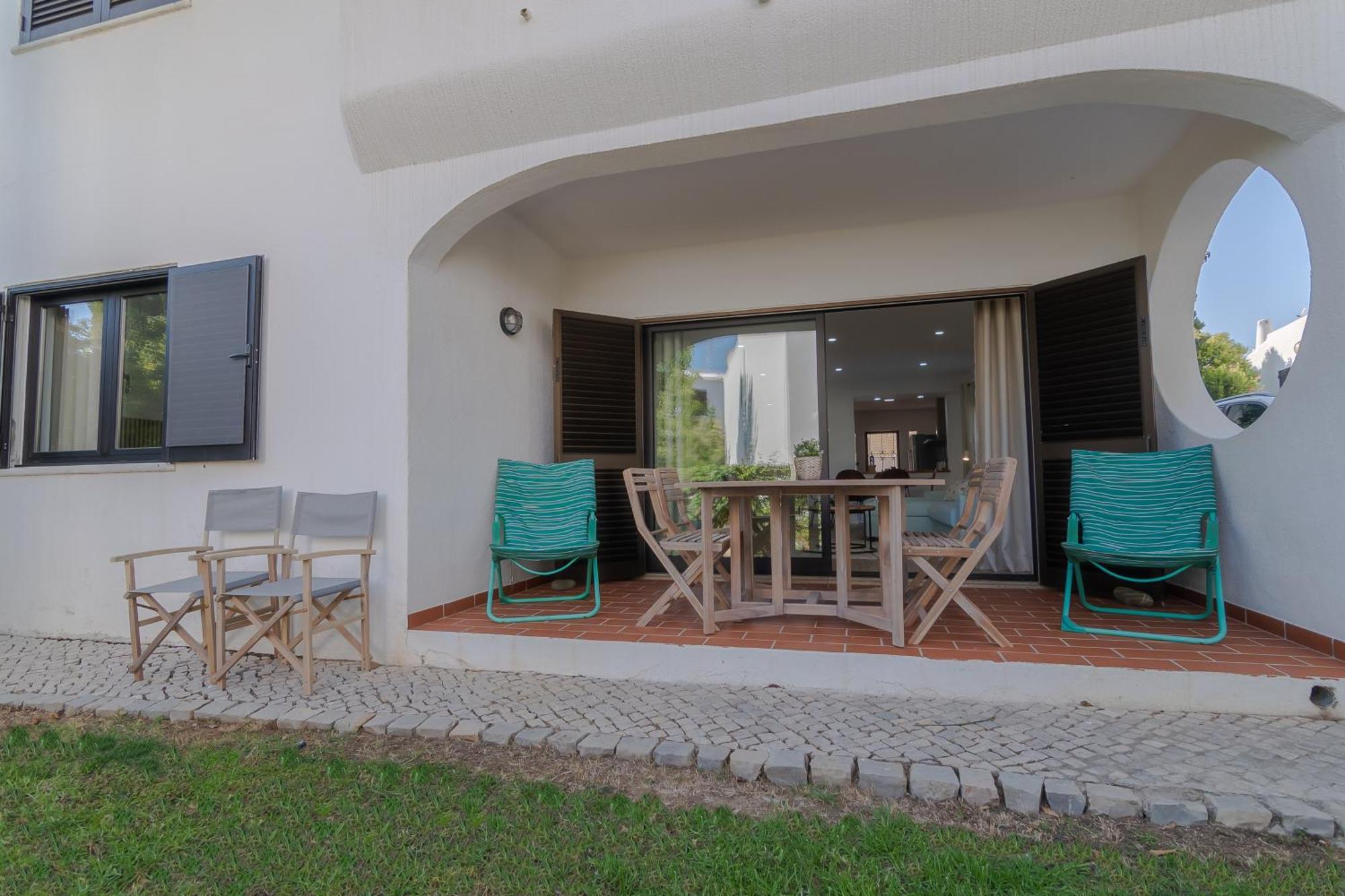 Beachside Bliss T2 With Pool & Access By Drago